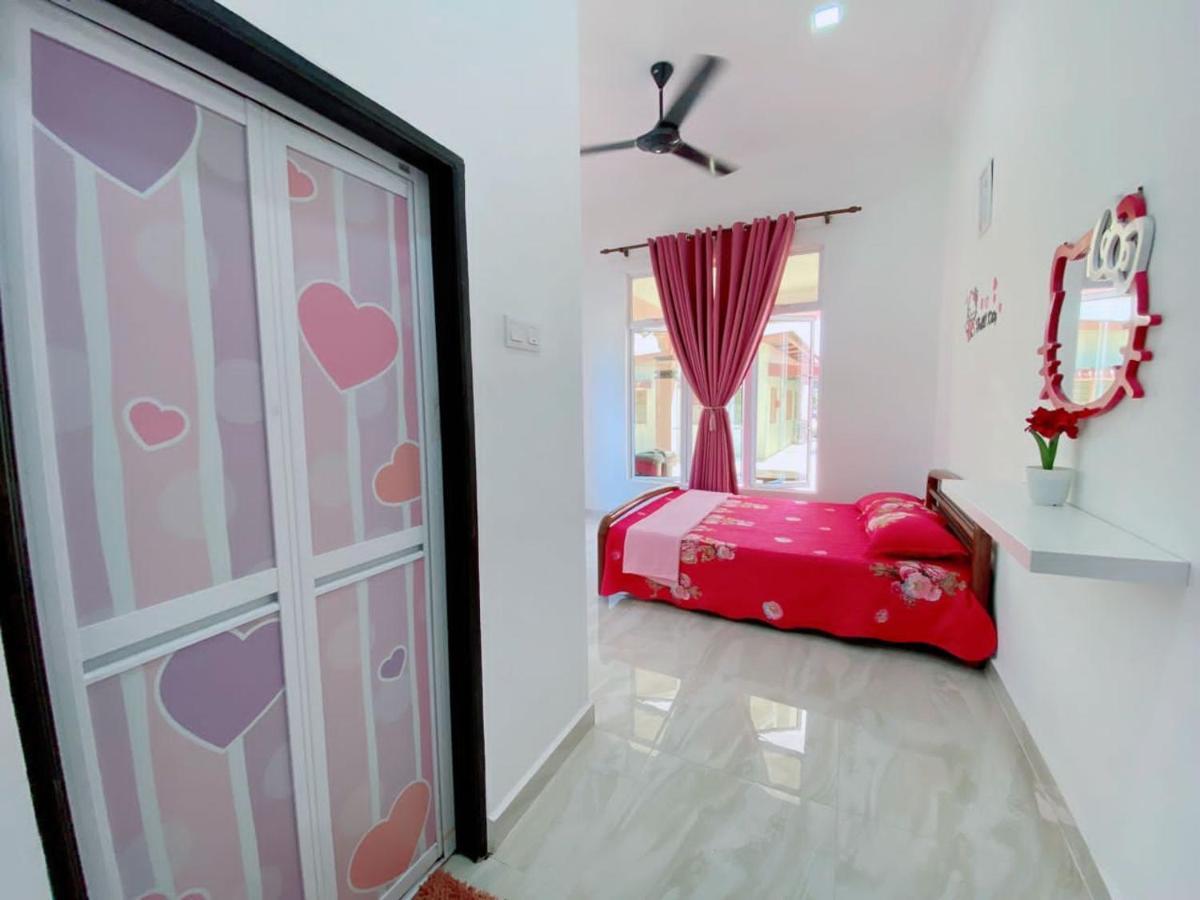 Вілла Hellokitty House - Unit 1 Куала-Тренгану Екстер'єр фото